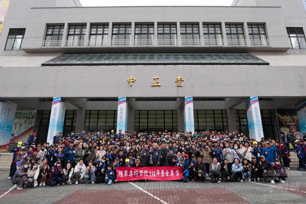 /陸軍專科學校22日舉辦勇士專案活動，吸引兩百餘員學生參加(軍聞社記者陳傳奇攝)