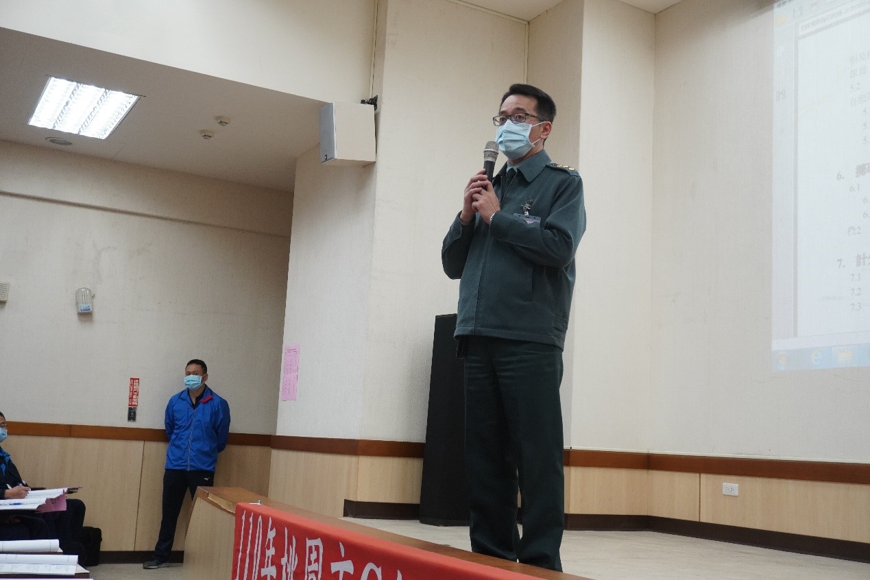 學指部指揮官鍾富華上校於會場實施精神講話