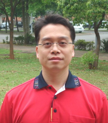 游山峰  講師