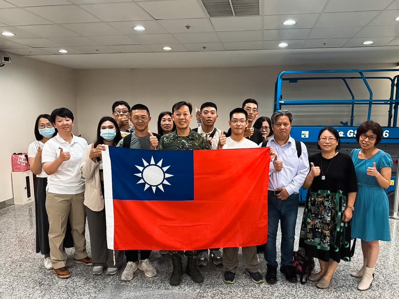 政戰主任李上校與赴美國喬治亞軍校交流同學合影